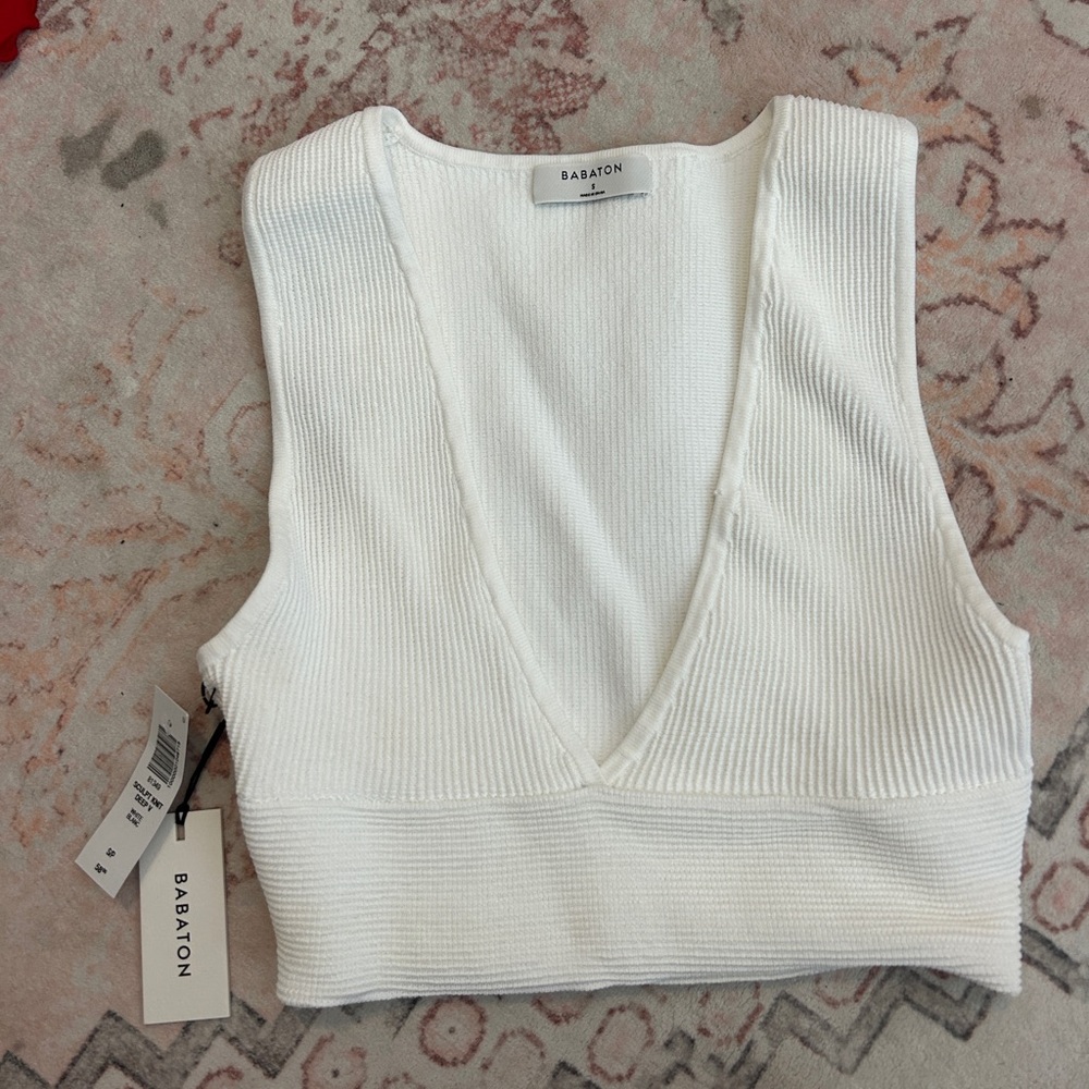 Babaton Sculpt Knit Deep V NWT - Picture 3 of 3